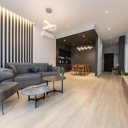 Royal Tower Residence Big Vip Apartment In Center Floor 27 Киев Екстериор снимка