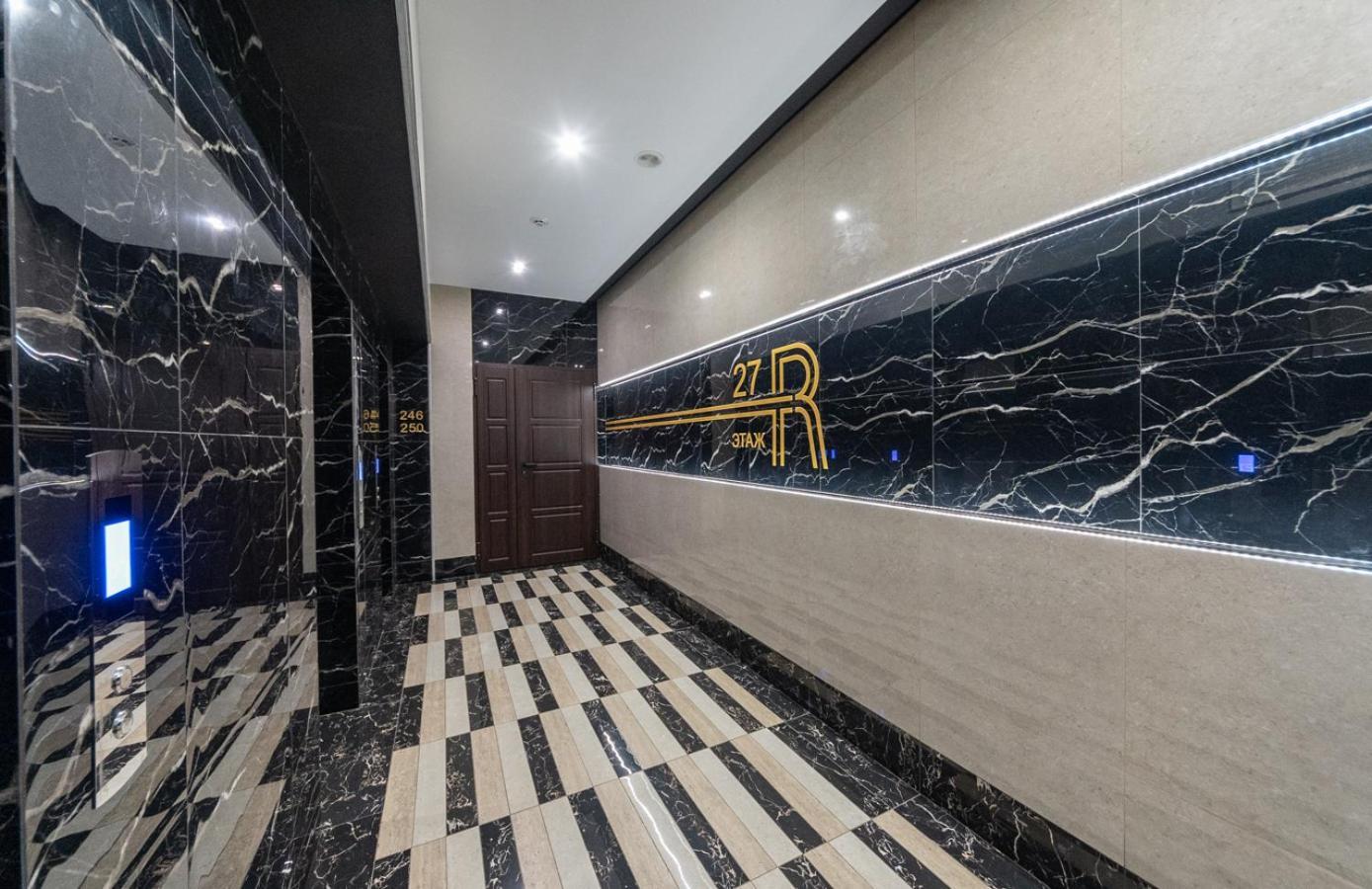 Royal Tower Residence Big Vip Apartment In Center Floor 27 Киев Екстериор снимка
