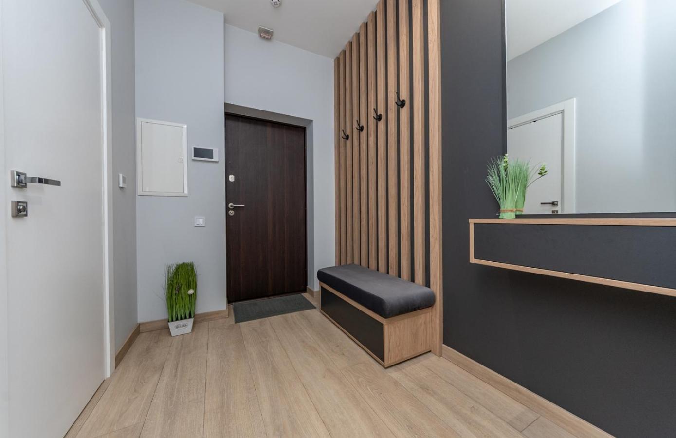 Royal Tower Residence Big Vip Apartment In Center Floor 27 Киев Екстериор снимка
