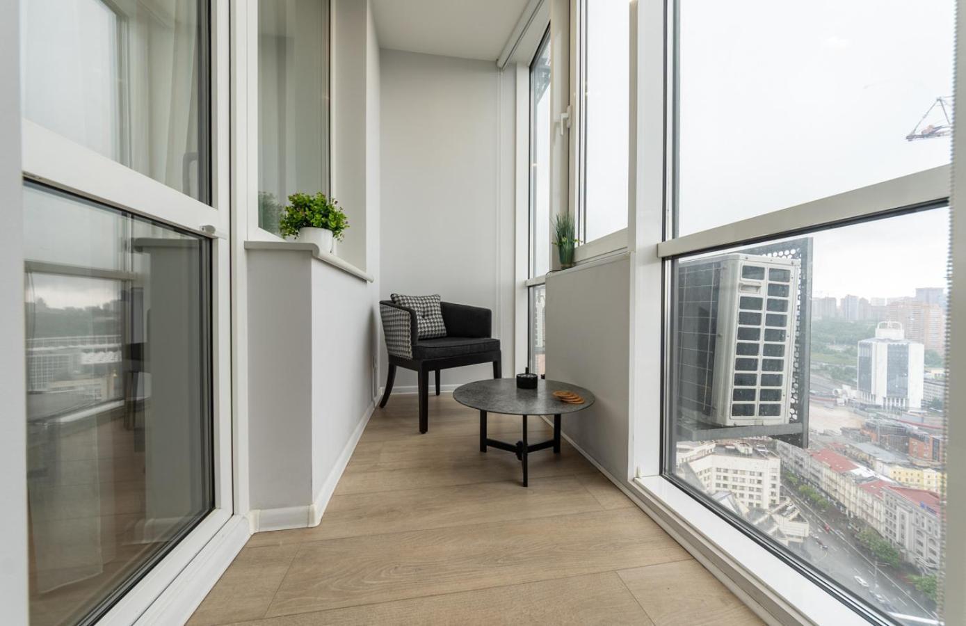 Royal Tower Residence Big Vip Apartment In Center Floor 27 Киев Екстериор снимка