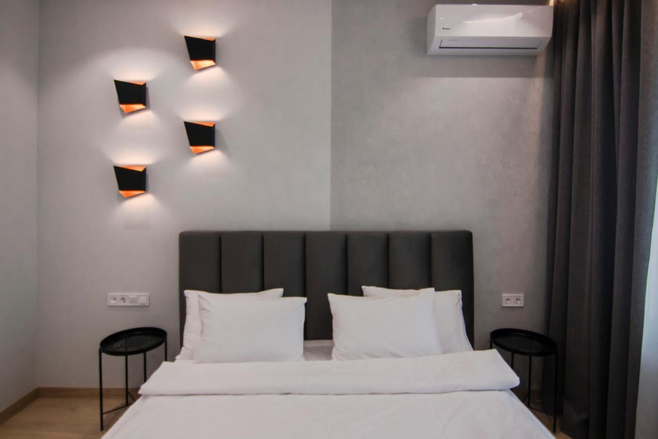 Royal Tower Residence Big Vip Apartment In Center Floor 27 Киев Екстериор снимка
