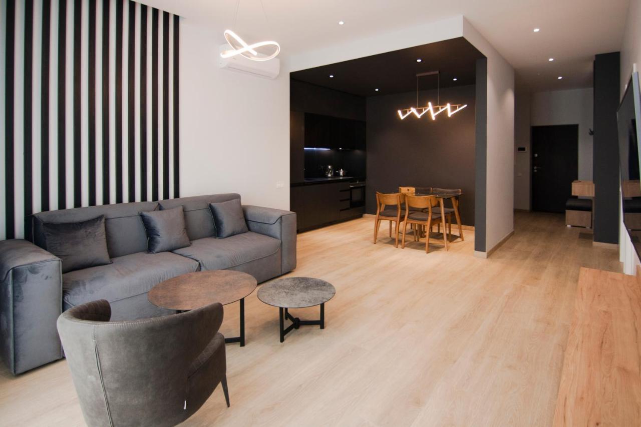 Royal Tower Residence Big Vip Apartment In Center Floor 27 Киев Екстериор снимка