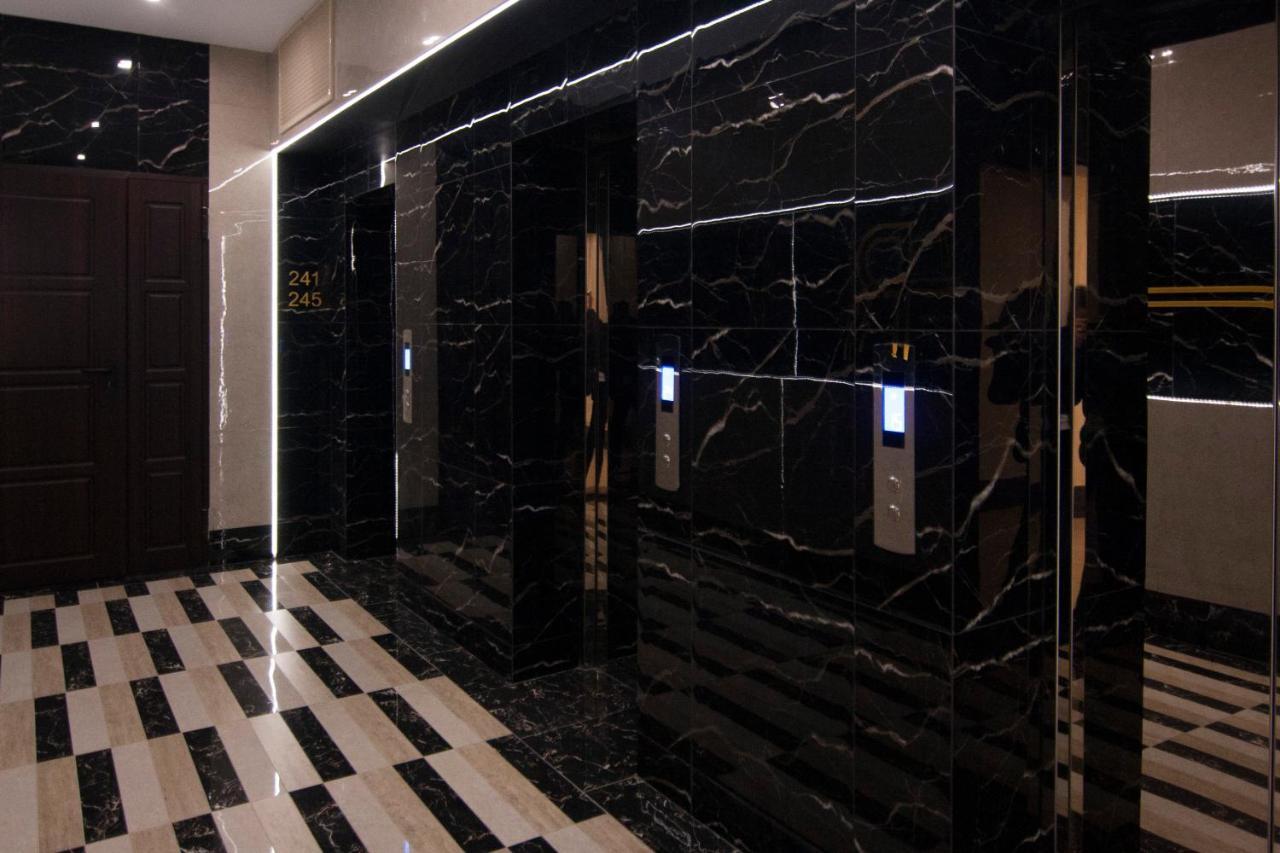 Royal Tower Residence Big Vip Apartment In Center Floor 27 Киев Екстериор снимка